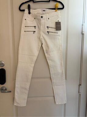 PAIGE White Skinny Jeans with Silver Zipper Accents